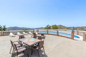 Acogedora Villa Con Piscina, Barbacoa, Chimenea y Vistas a La Sierra, Sayalonga